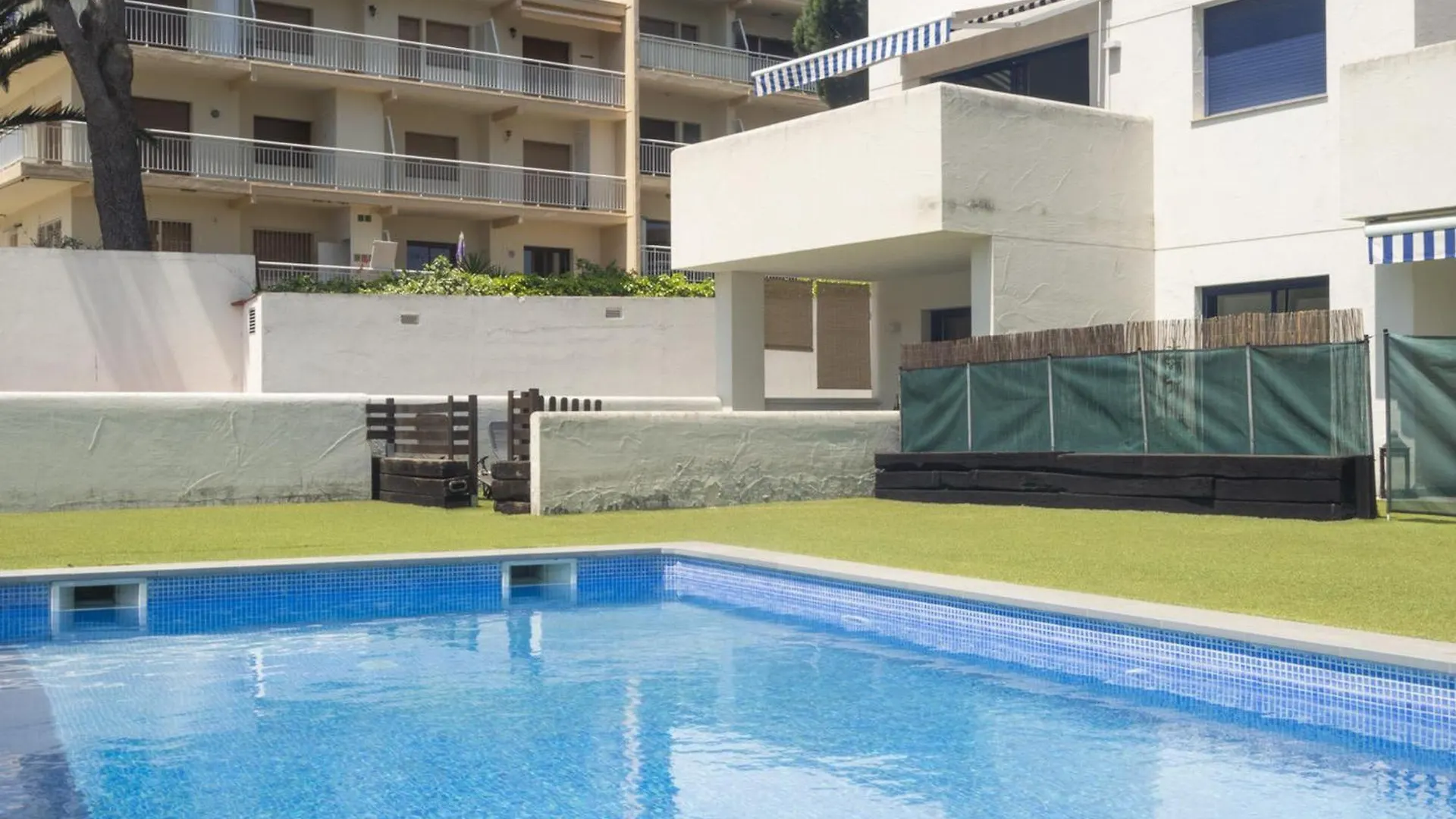 Apartamento Con Piscina Y Parking A 100M De La Playa De Riells, 3 Habitaciones - Es-325-1 Torroella De Montgri Apartment