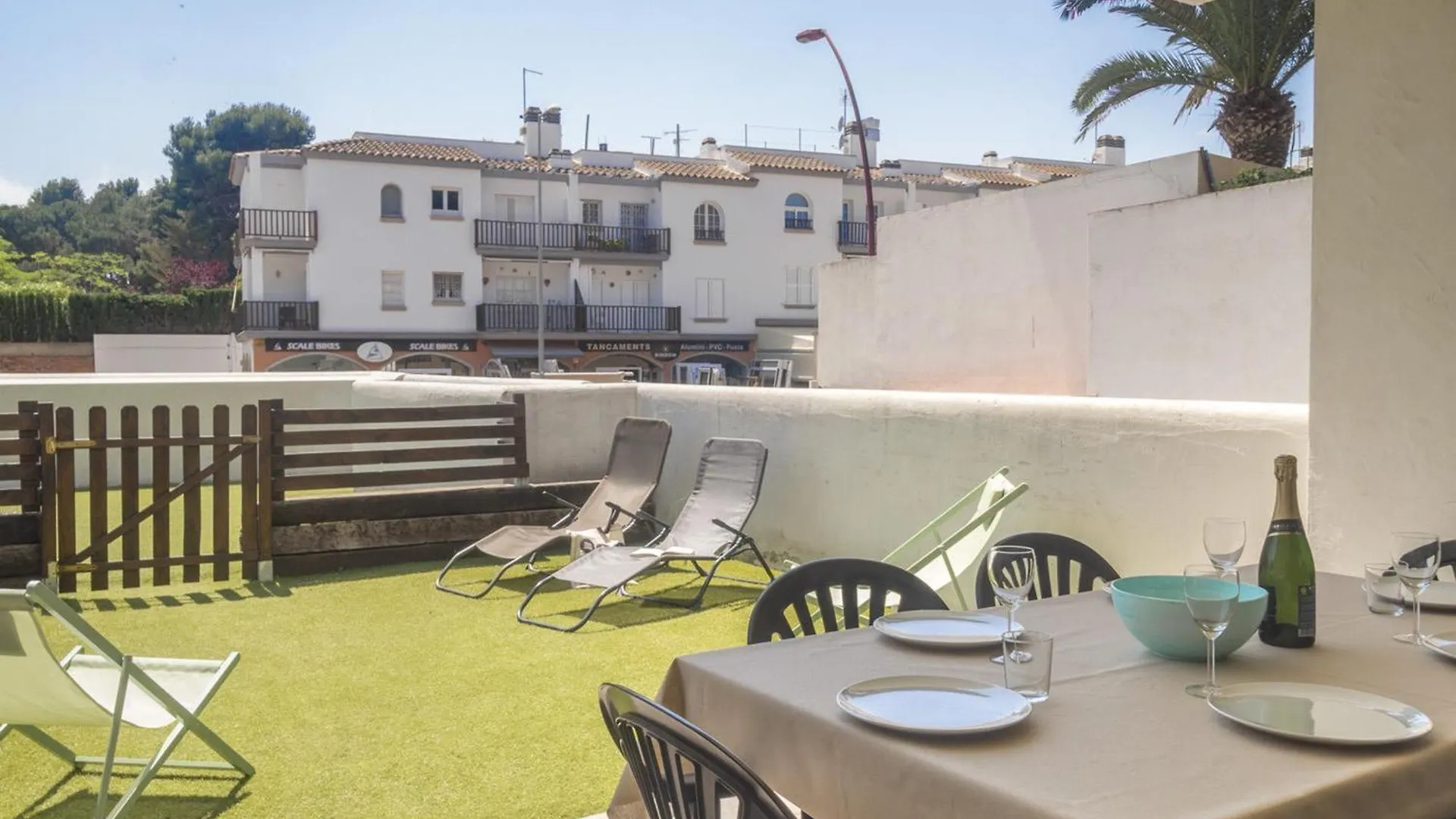 Apartment Apartamento Con Piscina Y Parking A 100M De La Playa De Riells, 3 Habitaciones - Es-325-1 Torroella De Montgri Spain