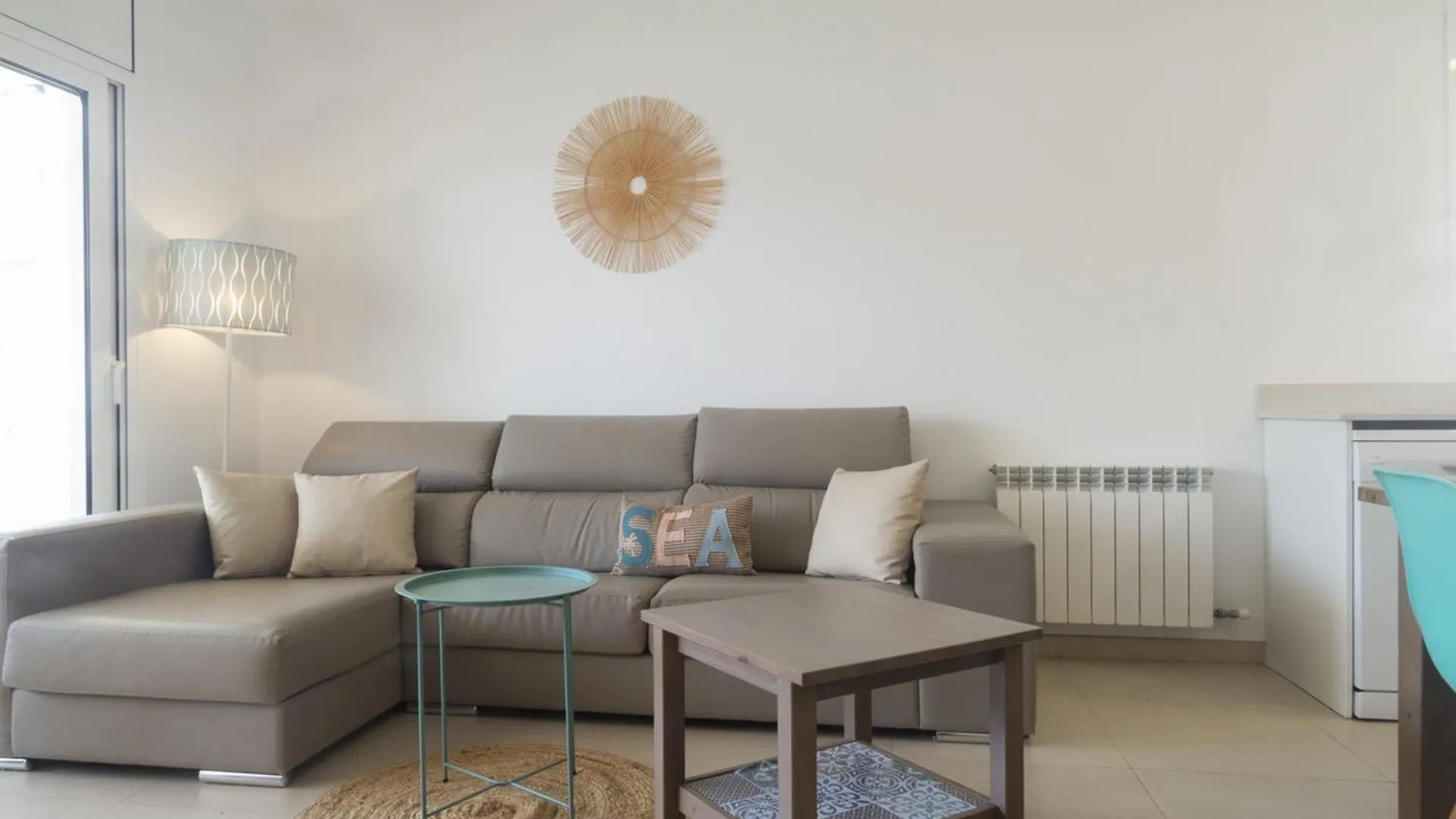 Apartamento Con Piscina Y Parking A 100M De La Playa De Riells, 3 Habitaciones - Es-325-1 トレリャ・デ・モングリ 0*,  スペイン